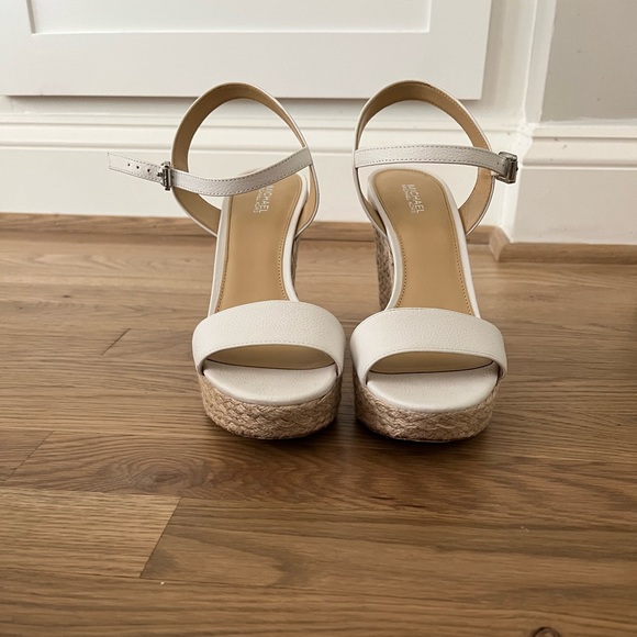 Michael Kors White Wedge heel sandals - Picture 3 of 12